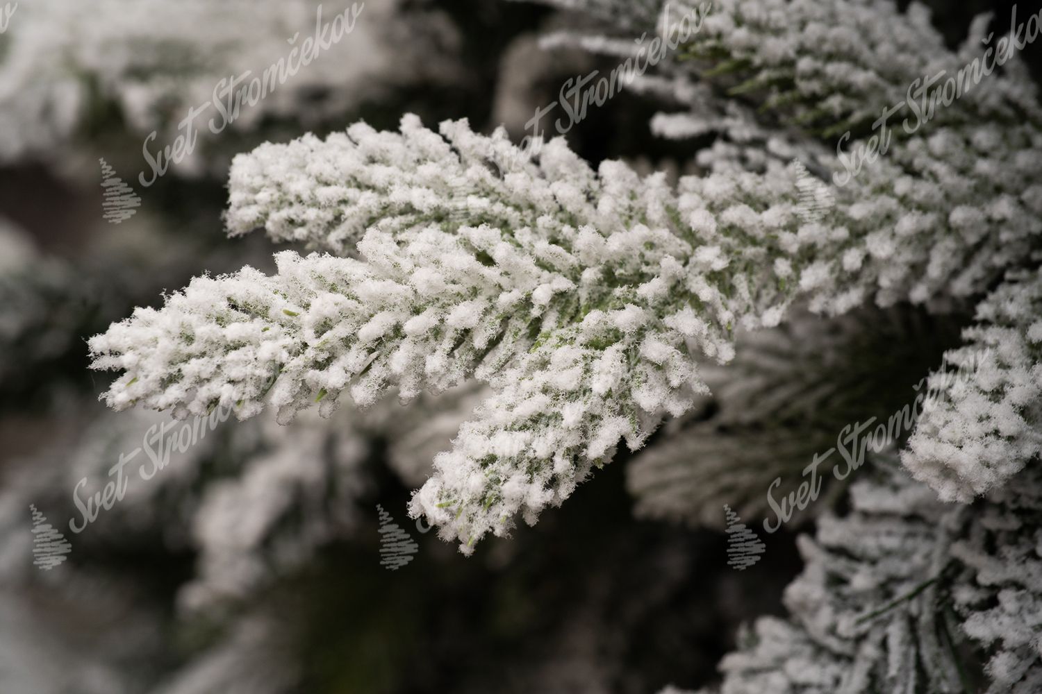 Umelý vianočný stromček 3D Smrek Kráľovský detail vetvičiek