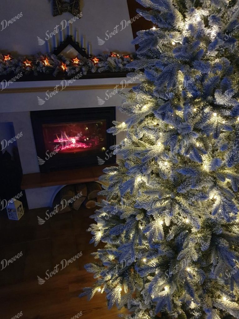 Umetno božično drevo 3D Kraljevska Smreka LED